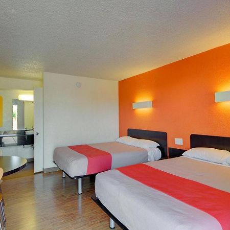 Economy Hotel Plus Oklahoma City Buitenkant foto