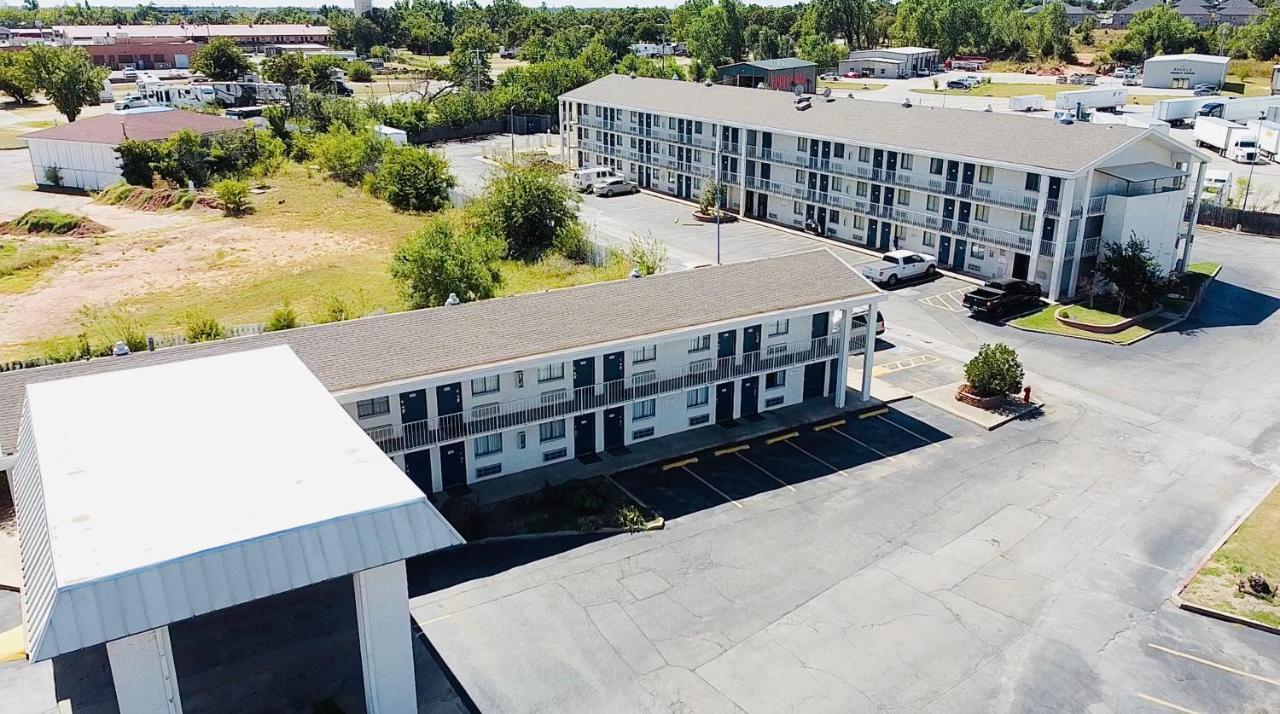 Economy Hotel Plus Oklahoma City Buitenkant foto