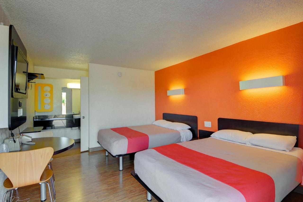 Economy Hotel Plus Oklahoma City Buitenkant foto